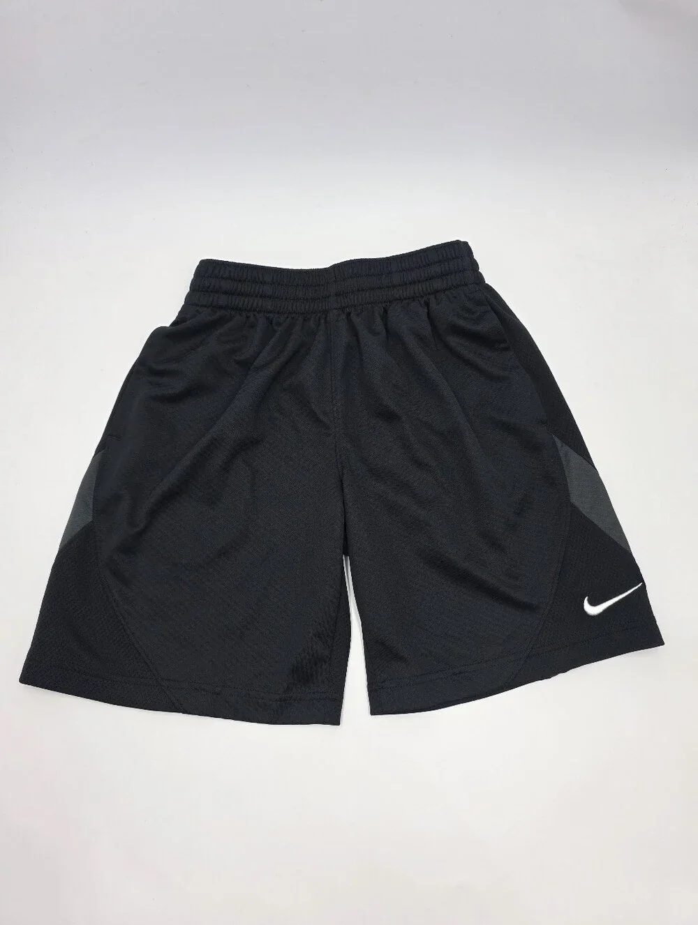 Nike boys' black basketball shorts size S